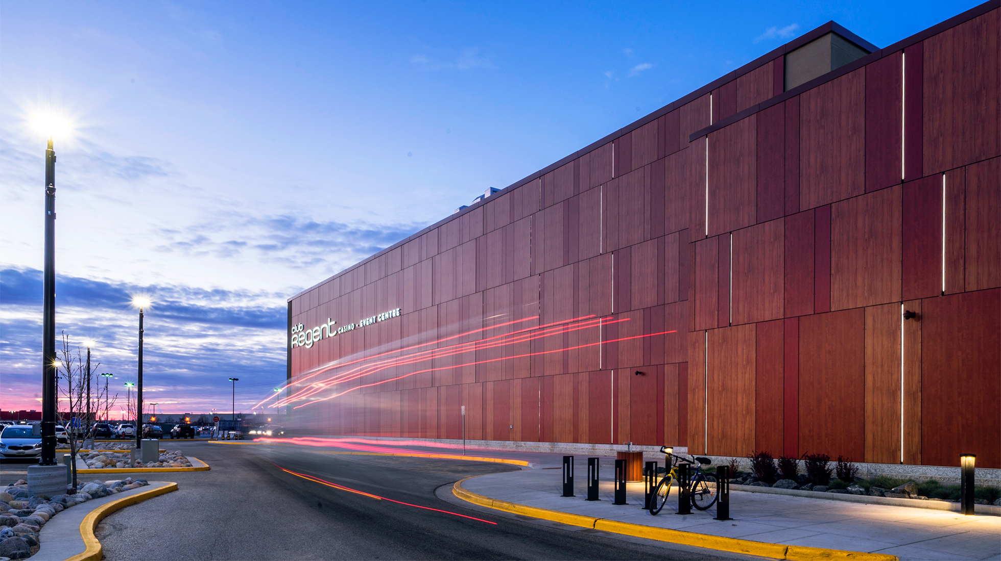 01-ClubRegentSignage