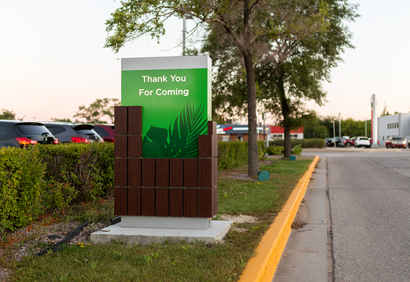 03-ClubRegentSignage